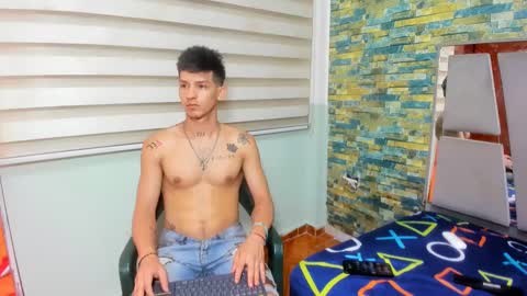 itgram pezlo josue online show from February 1, 4:00 pm