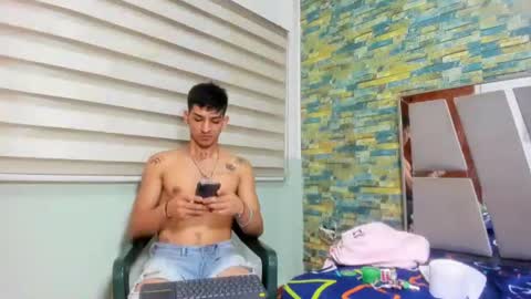 itgram pezlo josue online show from February 3, 3:49 pm