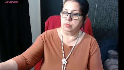Snapshot of madam_sanjanne chatting on December 12, 6:25 am Madam Sanjanne online show from December 12, 6:25 am