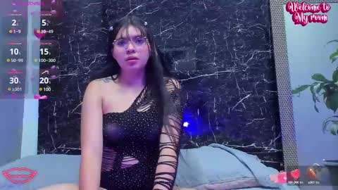 Snapshot of maddie_09 chatting on February 11, 11:53 am maddie 09 online show from February 11, 11:53 am