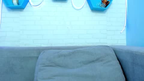 maddystyles_ online show from January 22, 3:40 pm