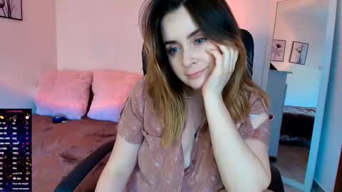 Snapshot of madelamee chatting on September 16, 8:12 pm madelamee online show from September 16, 8:12 pm