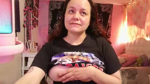 Snapshot of magic_clairewitch chatting on January 11, 4:25 pm Claire online show from January 11, 4:25 pm