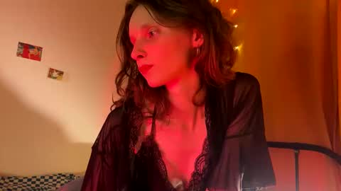 Snapshot of magic_mini_moon chatting on February 1, 7:23 pm Mikky or Moon online show from February 1, 7:23 pm