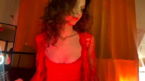 Snapshot of magic_mini_moon chatting on February 14, 7:12 pm Mikky or Moon online show from February 14, 7:12 pm