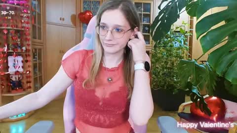 Snapshot of magicstylex chatting on February 15, 6:44 am Nicole online show from February 15, 6:44 am