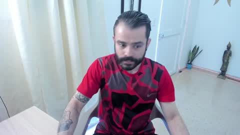 Snapshot of magnus_king chatting on December 9, 9:48 pm online show from December 9, 9:48 pm