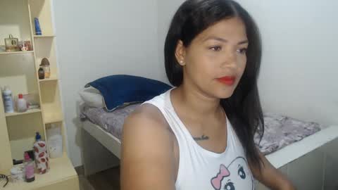 Snapshot of makennaa_1 chatting on January 23, 9:50 am MAKENNAA online show from January 23, 9:50 am