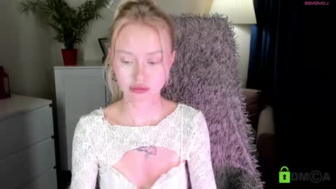 Snapshot of malenaernman chatting on February 22, 1:35 pm Malena online show from February 22, 1:35 pm