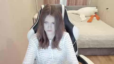 Malia online show from December 20, 7:55 am