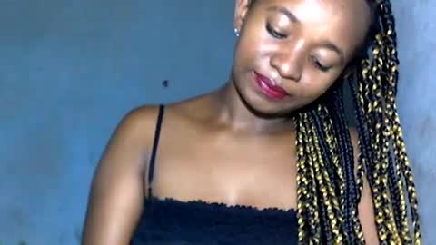 malinah01 online show from January 18, 7:04 pm