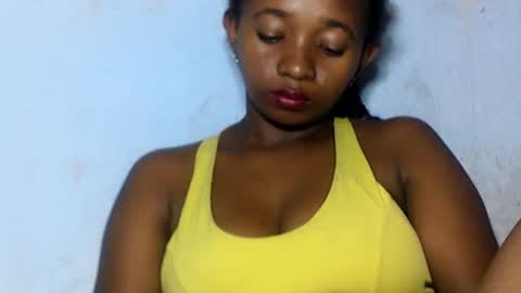 malinah01 online show from December 28, 7:22 pm