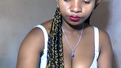 malinah01 online show from January 28, 8:36 am