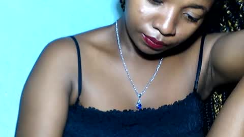 malinah01 online show from January 21, 9:46 pm