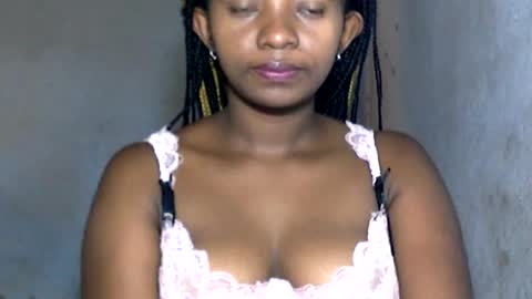 malinah01 online show from January 13, 6:16 am