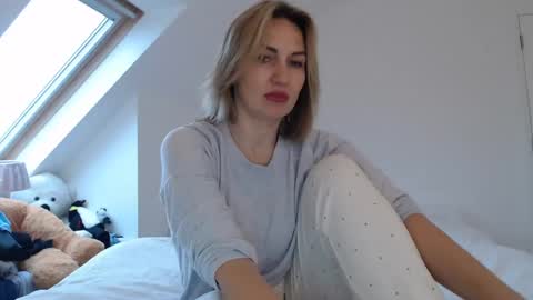 Snapshot of mallinia chatting on January 27, 4:33 pm mallinia online show from January 27, 4:33 pm