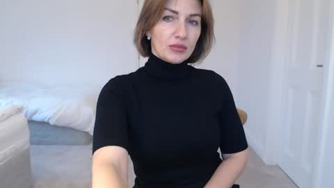 Snapshot of mallinia chatting on February 10, 5:30 pm mallinia online show from February 10, 5:30 pm