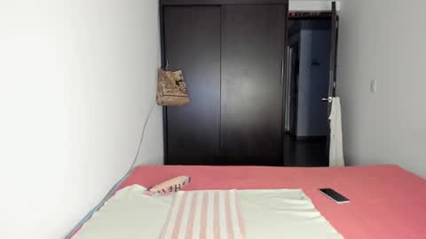 Snapshot of malucam_06 chatting on January 11, 12:44 am instagram nueela online show from January 11, 12:44 am