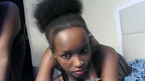 mamaa online show from February 13, 8:24 pm