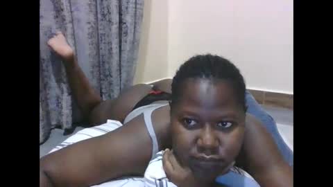 Snapshot of mamasita2023 chatting on March 11, 3:04 am mamasita2023 online show from March 11, 3:04 am