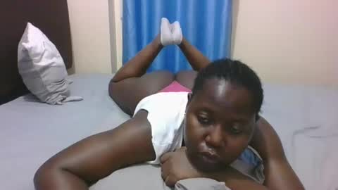 Snapshot of mamasita2023 chatting on March 12, 8:41 pm mamasita2023 online show from March 12, 8:41 pm