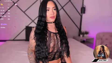 Snapshot of mara_martinez chatting on February 26, 5:03 am online show from February 26, 5:03 am