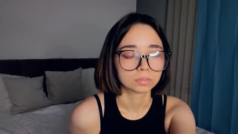 Melissa online show from September 14, 3:57 pm