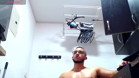 Snapshot of marcusmilarc chatting on January 18, 8:40 pm online show from January 18, 8:40 pm