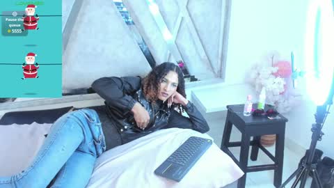Snapshot of marfilastrom chatting on January 21, 6:43 am marfilastrom online show from January 21, 6:43 am