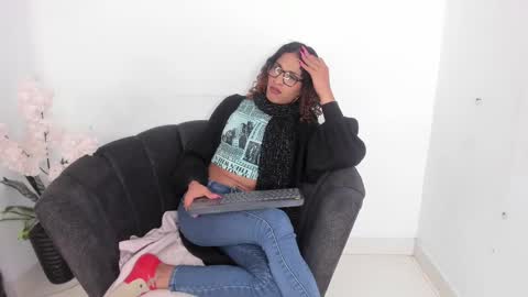 Snapshot of marfilastrom chatting on March 7, 5:51 am marfilastrom online show from March 7, 5:51 am
