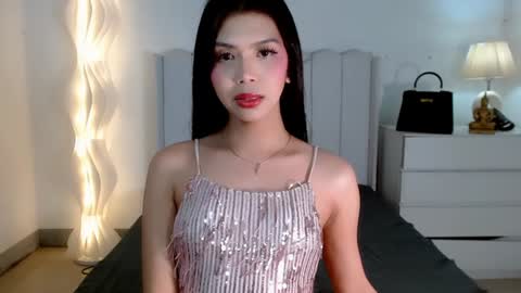 Snapshot of margaret_deluxe chatting on January 21, 8:52 am MARGARET online show from January 21, 8:52 am