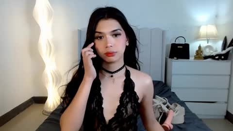 Snapshot of margaret_deluxe chatting on February 12, 2:03 am MARGARET online show from February 12, 2:03 am