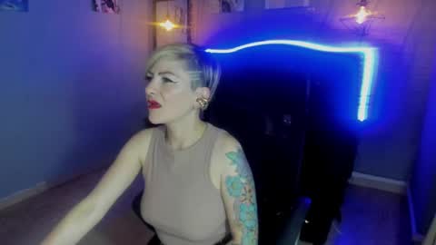Maria fernanda online show from January 19, 8:30 pm