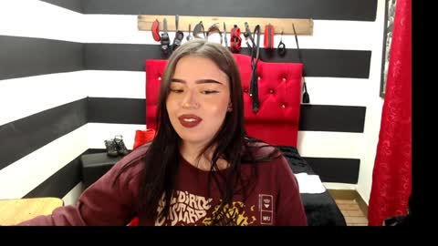 Snapshot of marian_ran_ chatting on February 8, 3:19 am Marian online show from February 8, 3:19 am