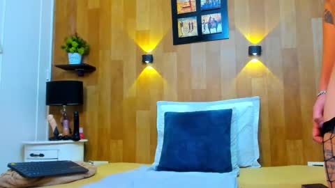 Snapshot of mariana_aangel chatting on February 19, 7:05 pm Mariana Angel online show from February 19, 7:05 pm