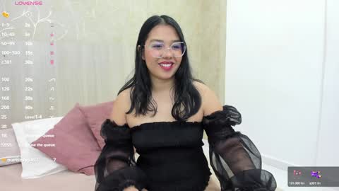 Mariana Allen online show from January 26, 3:59 am