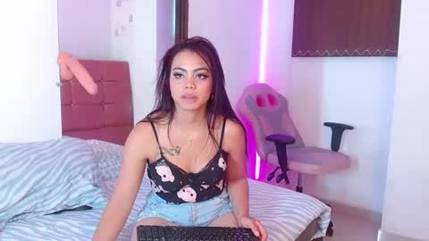 Snapshot of maribelsex303av chatting on January 21, 2:59 pm maribelsex303av online show from January 21, 2:59 pm