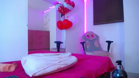 Snapshot of maribelsex303av chatting on February 17, 2:38 pm maribelsex303av online show from February 17, 2:38 pm