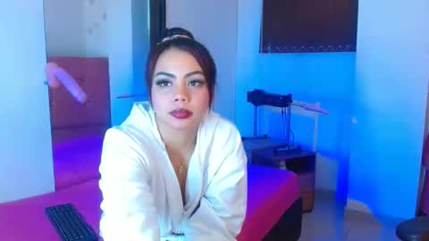 Snapshot of maribelsex303av chatting on February 27, 4:53 pm maribelsex303av online show from February 27, 4:53 pm