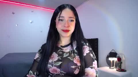 Nicolle online show from December 23, 2:56 am
