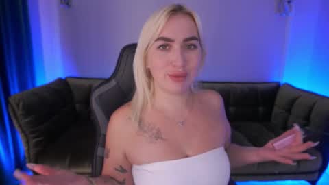 Snapshot of mariellavv chatting on September 18, 12:31 pm Mariella online show from September 18, 12:31 pm