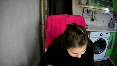 MarinettaQhot online show from January 11, 1:22 pm