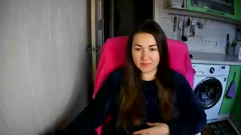 MarinettaQhot online show from December 7, 11:23 am