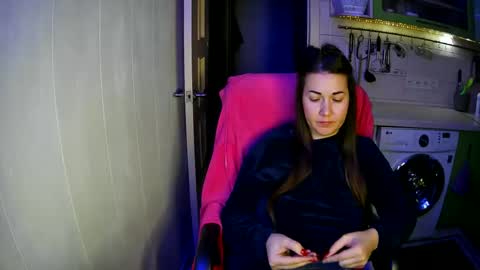 MarinettaQhot online show from December 7, 9:28 pm