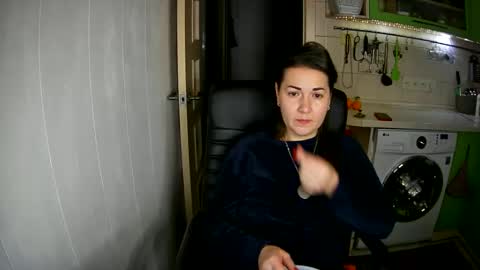 MarinettaQhot online show from December 29, 4:19 pm