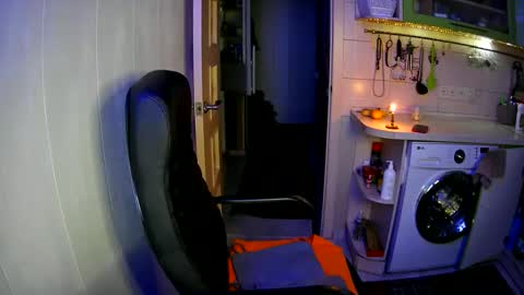 MarinettaQhot online show from December 28, 5:03 pm