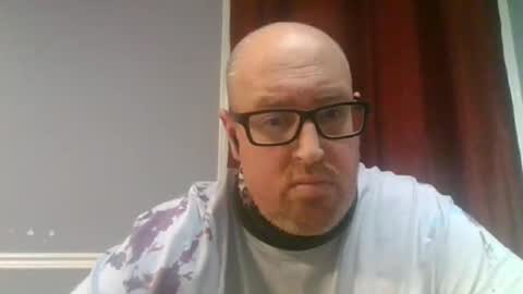 Snapshot of markkellyhamilton99 chatting on January 4, 11:17 pm mark online show from January 4, 11:17 pm