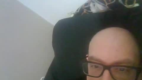 Snapshot of markkellyhamilton99 chatting on February 15, 1:38 pm mark online show from February 15, 1:38 pm