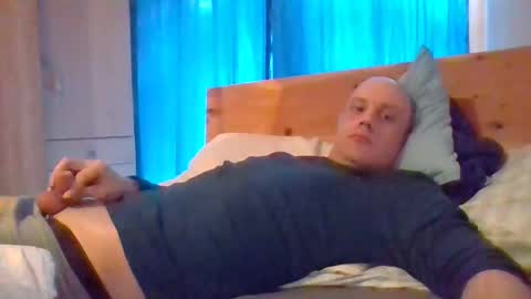 Snapshot of markus_7 chatting on February 11, 10:25 am markus_7 online show from February 11, 10:25 am