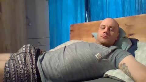 Snapshot of markus_7 chatting on February 18, 12:28 pm markus_7 online show from February 18, 12:28 pm